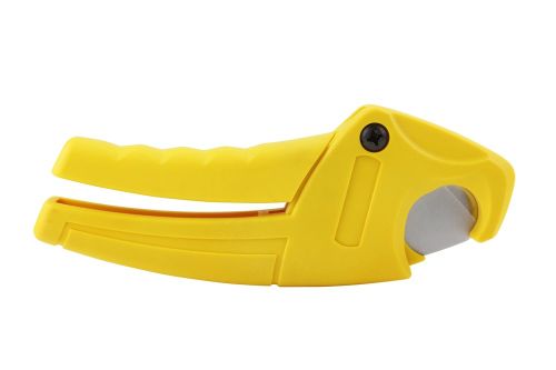 STANLEY PLASTIC PIJPSNIJDER 28MM