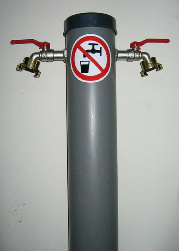  STANDVINK 10M3 MET 2X KOGELKRAAN 3/4